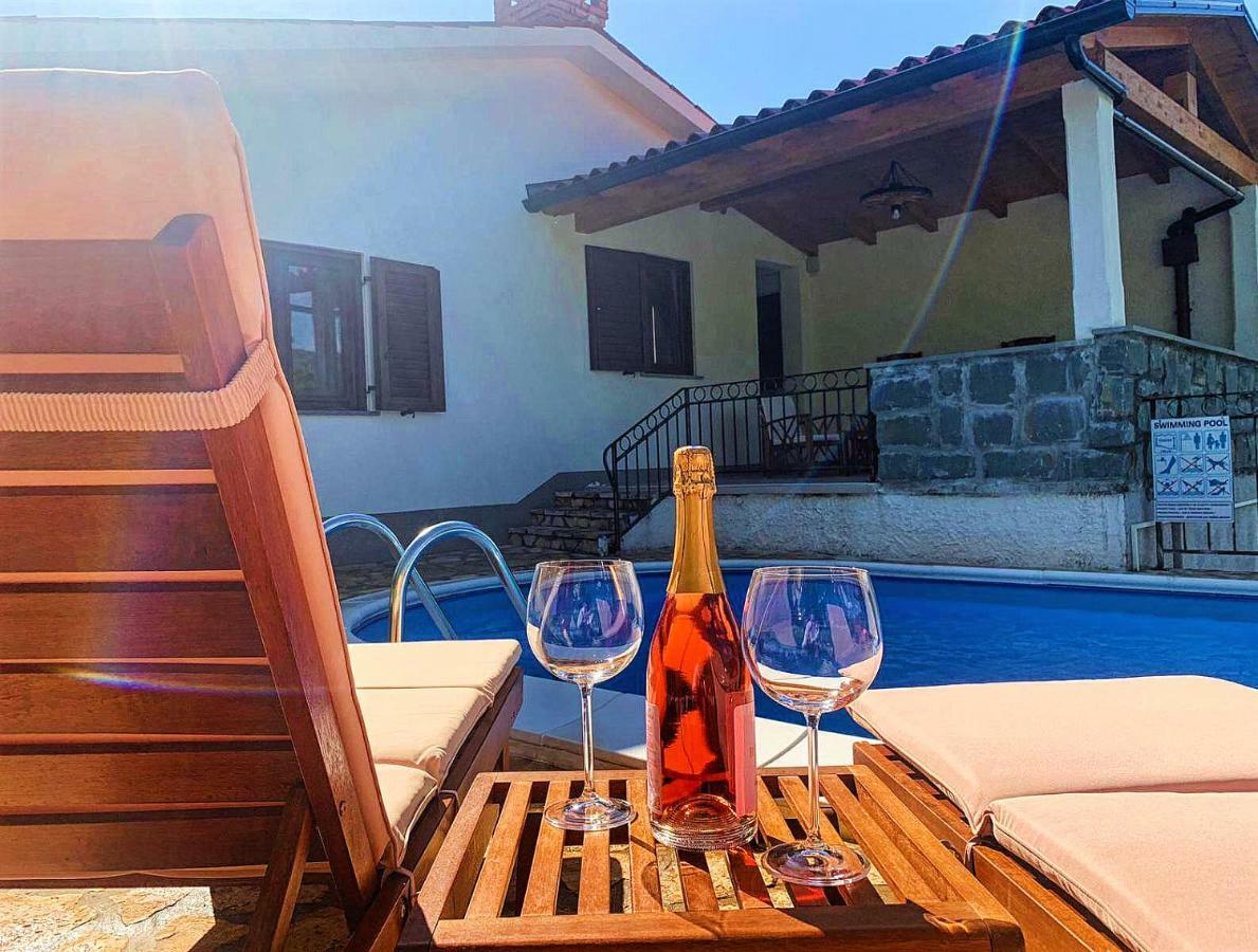 Holiday Home Deni Roč Dış mekan fotoğraf