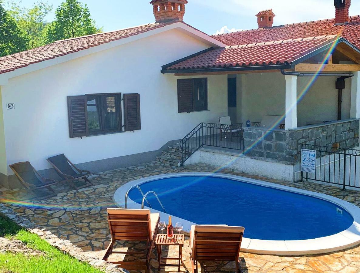 Holiday Home Deni Roč Dış mekan fotoğraf